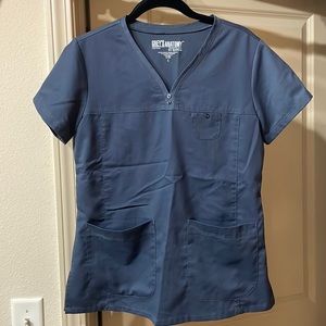 Grey’s Anatomy gray scrub top, like new. Cute buttons and breast pocket